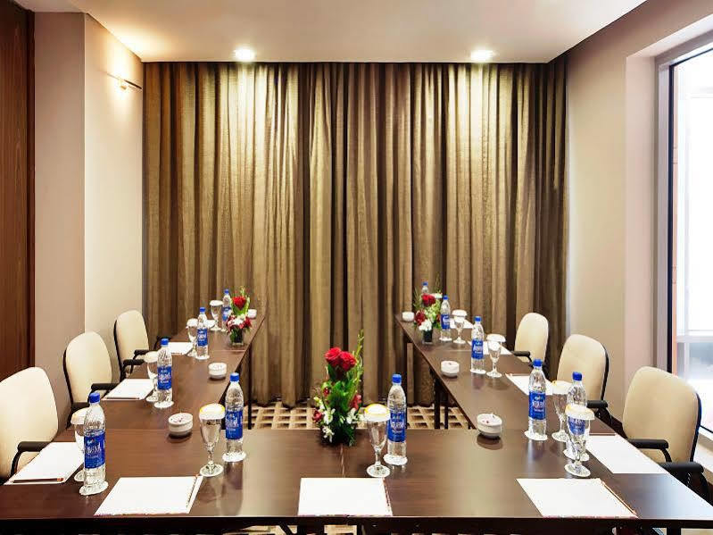 Oaks Liwa Executive Suites Αμπού Ντάμπι Εξωτερικό φωτογραφία